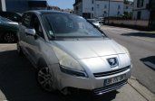 PEUGEOT 5008 1.6 HDI 5P