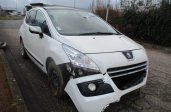 PEUGEOT 3008 HYBRID4 2.0 HDI BA 4X4 5P