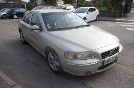 VOLVO S60 2.4 D 4P