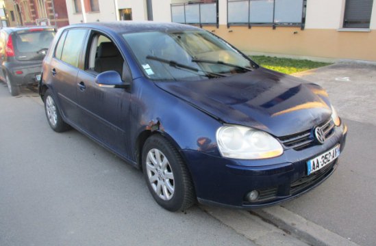VOLKSWAGEN GOLF 1.9 TDI 5P