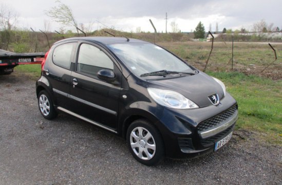 PEUGEOT 107 1.0 I 5P