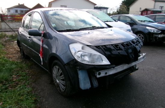 RENAULT CLIO 1.4 I 5P
