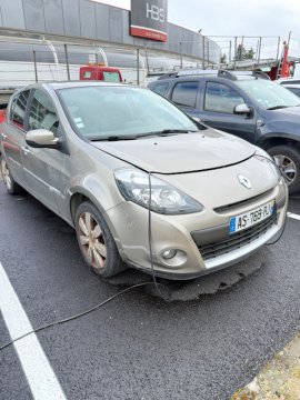 RENAULT CLIO 1.6 I BA 5P