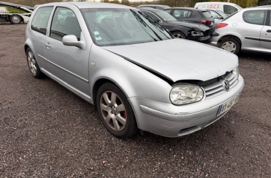 VOLKSWAGEN GOLF 1.9 TDI 3P