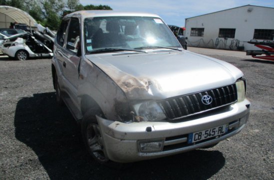 TOYOTA LAND CRUISER 3.0 D-4D 4X4 3P