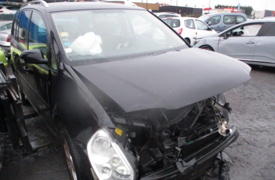 VOLKSWAGEN TOURAN 2.0 TDI 5P