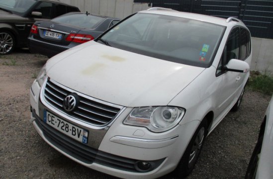 VOLKSWAGEN TOURAN 2.0 TDI 7 PLACES