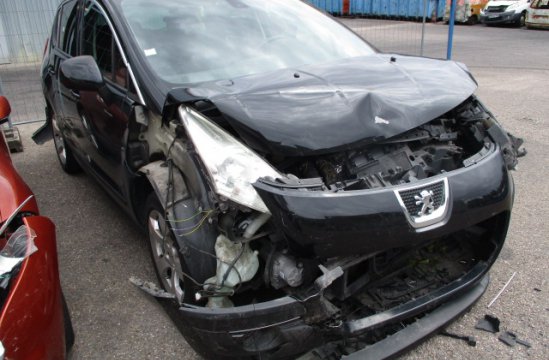 PEUGEOT 3008 1.6 HDI 5P