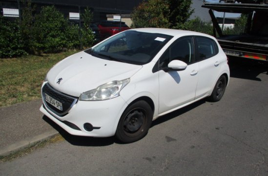 PEUGEOT 208 1.4 HDI 5P