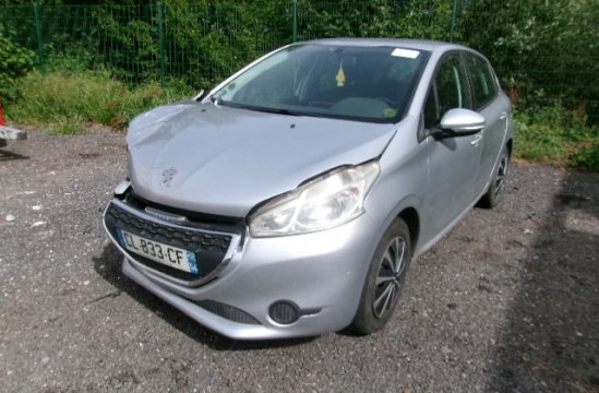 PEUGEOT 208 1.4 HDI 5P