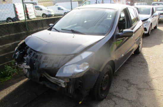 RENAULT CLIO 1.4 I 5P