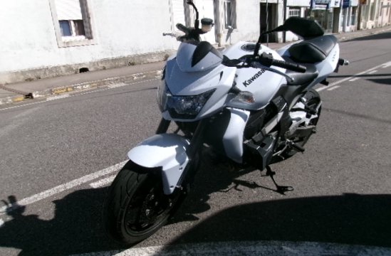 KAWASAKI Z750