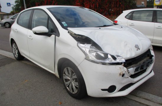 PEUGEOT 208 1.4 HDI 5P