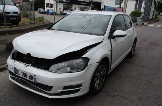 VOLKSWAGEN GOLF 1.6 TDI 3P