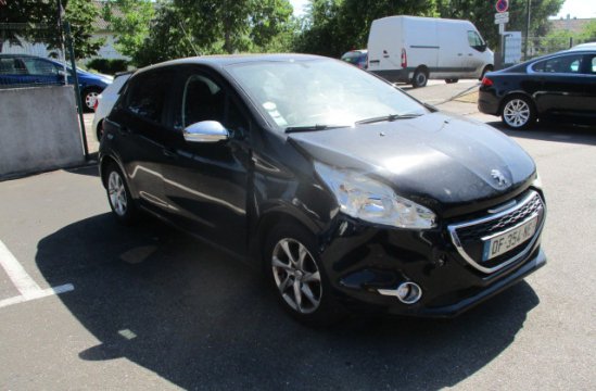 PEUGEOT 208 1.4 HDI 5P