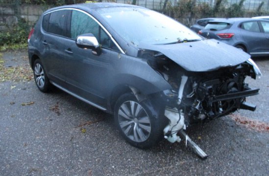 PEUGEOT 3008 1.6 HDI 5P