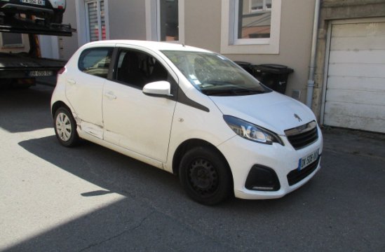 PEUGEOT 108 1.0 I 5P