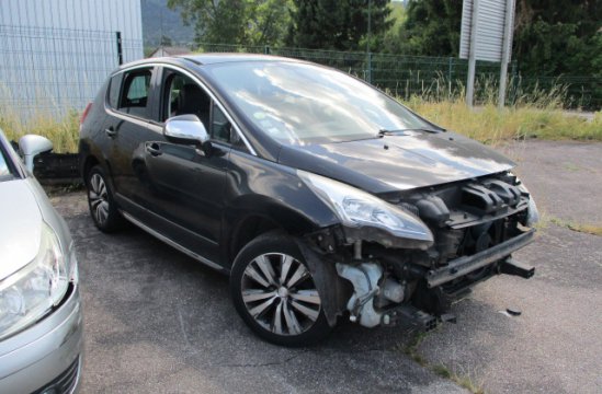 PEUGEOT 3008 1.6 HDI 5P