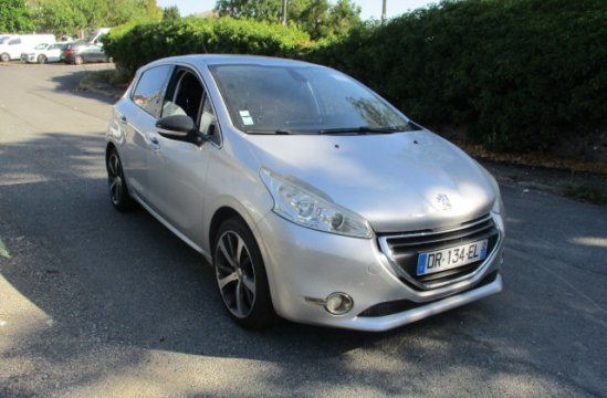 PEUGEOT 208 1.6 HDI 5P