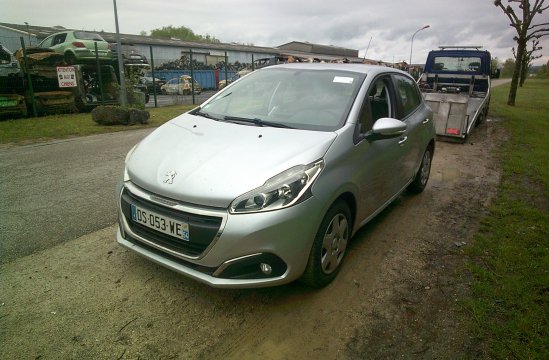 PEUGEOT 208 1.2 I 5P
