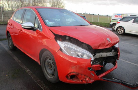 PEUGEOT 208 1.2 I 5P