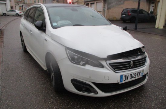PEUGEOT 308 SW 1.2 I 5P