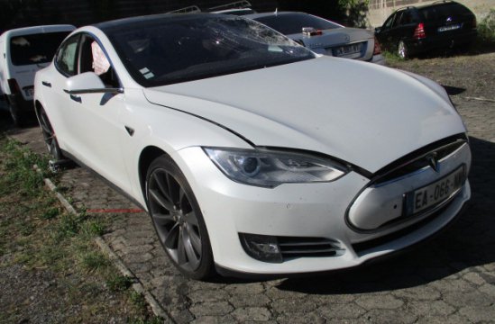 TESLA MODEL S [85D] 380 4X4 (280KW)