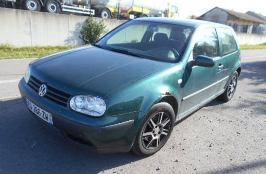 VOLKSWAGEN GOLF 1.9 TDI 3P