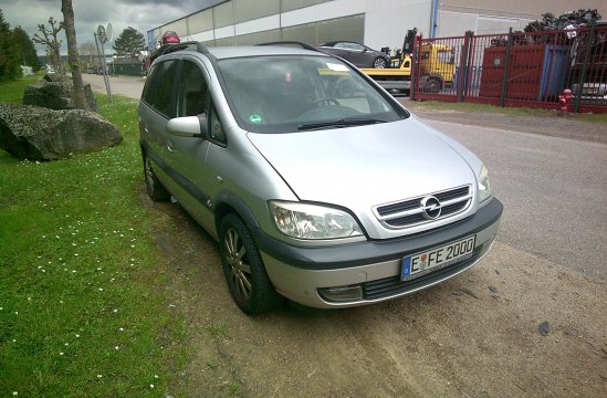 OPEL ZAFIRA 1.8 I 5P