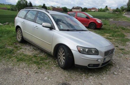 VOLVO V50 2.4 D5 BA 5P
