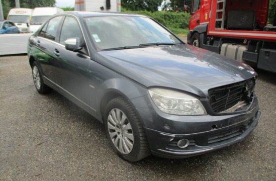 MERCEDES C220 2.2 CDI 4P
