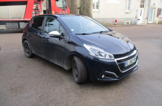 PEUGEOT 208 1.6 HDI 5P