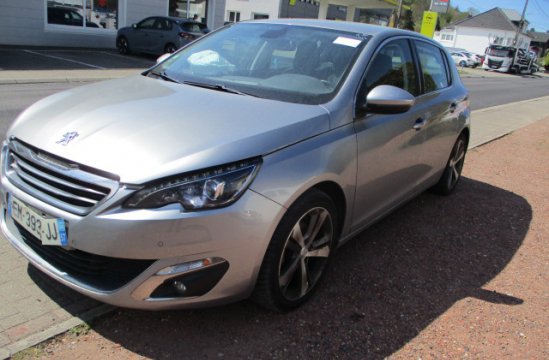PEUGEOT 308 1.2 VTI 5P