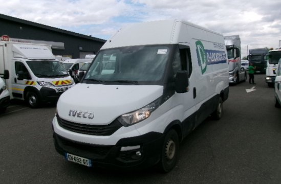 IVECO DAILY 2.3 D 4P