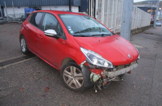 PEUGEOT 208 1.2 VTI 5P