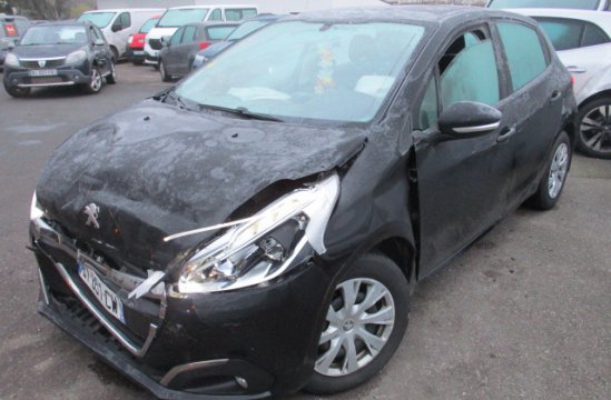 PEUGEOT 208 1.6 HDI 5P