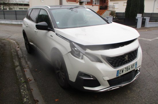 PEUGEOT 5008 2.0 HDI 5P