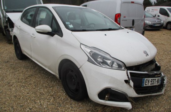 PEUGEOT 208 1.5 HDI 5P