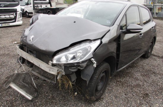 PEUGEOT 208 1.5 HDI 5P