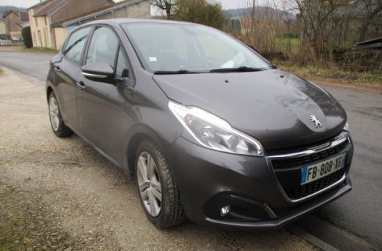 PEUGEOT 208 1.2 I 5P