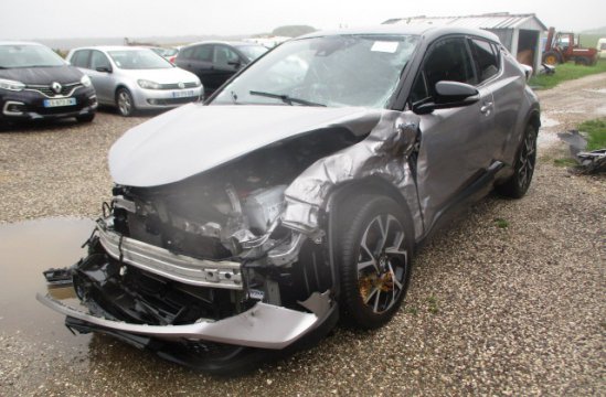 TOYOTA C-HR 1.8 EH BA 4X2 5P