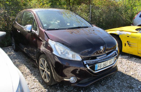 PEUGEOT 208 1.6 HDI 3P
