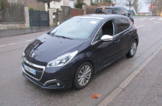 PEUGEOT 208 1.6 HDI 5P
