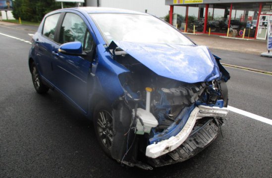 TOYOTA YARIS 1.5 EH BA 5P