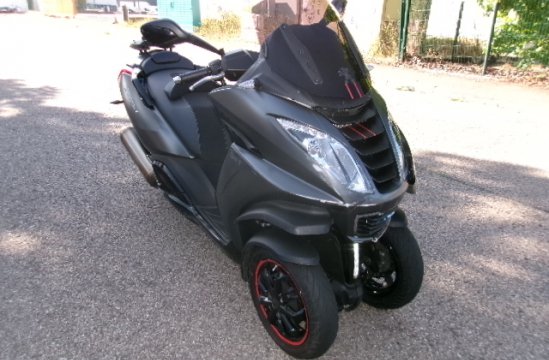 PEUGEOT METROPOLIS 400