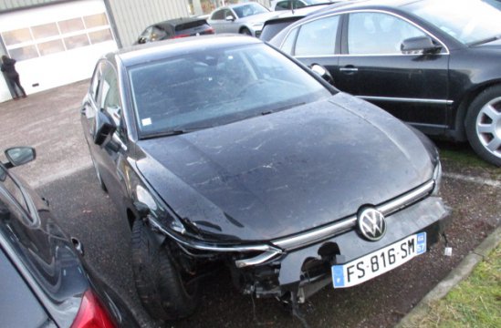 VOLKSWAGEN GOLF 1.5 EH BA 5P