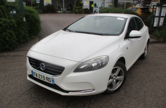 VOLVO V40 1.6 D2 5P