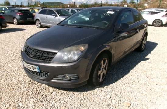 OPEL ASTRA GTC 1.6 I 3P