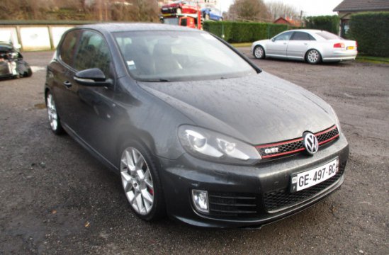 VOLKSWAGEN GOLF GTI 2.0 TSI 3P