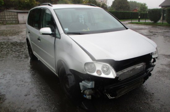 VOLKSWAGEN TOURAN 1.9 TDI 5P